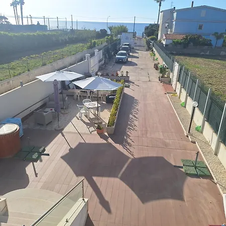 Salvo E Terry לינה וארוחת בוקר אבולה