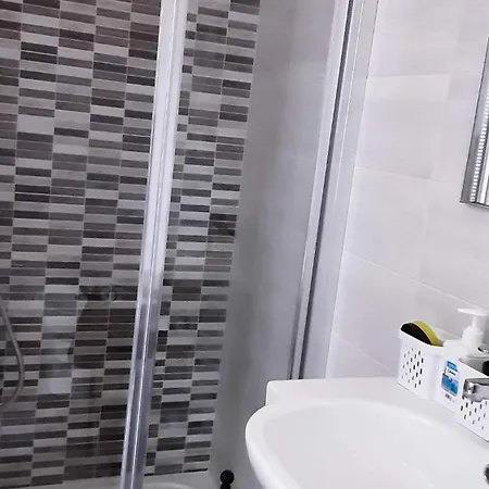 ベッド・アンド・ブレックファスト Salvo E Terry アヴォラ