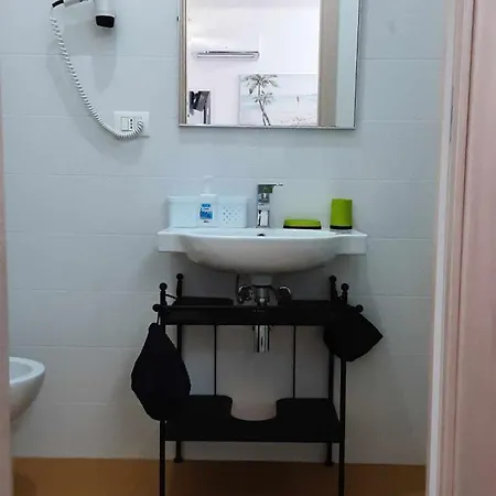 Salvo E Terry לינה וארוחת בוקר 4*