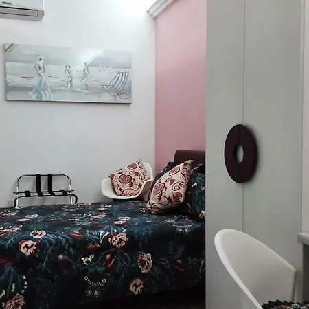 לינה וארוחת בוקר Salvo E Terry 4*