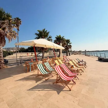 Salvo E Terry לינה וארוחת בוקר 4*